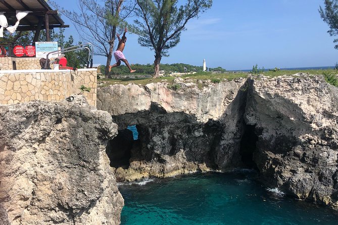 Negril Shopping And Rick's Café - Key points to know before you book