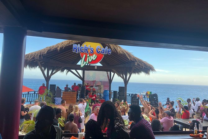Negril Shopping And Rick's Café - Three hours at the cliff: what you actually do