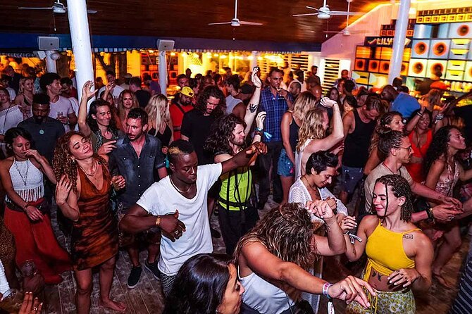 Nightlife & Clubbing in Montego Bay| Lounge 27/27, Pier 1, Taboo - Lounge 27/27 brings a sharper, rooftop feel