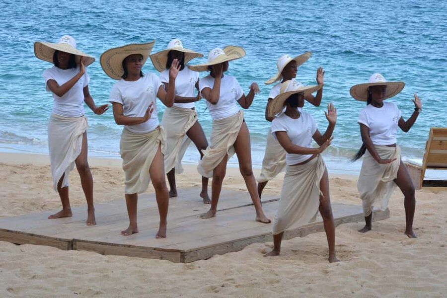 Ocho Rios: Bamboo Beach Club & Dunn’s River Falls - Pickup timing needs careful attention
