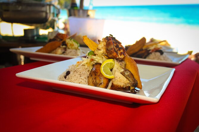 Ocho Rios: Bamboo Beach Club VIP Access with Lunch and Cocktails - What arrives at your chair for lunch
