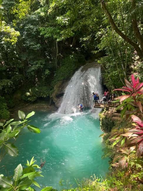 Ocho Rios: Blue Hole and Bamboo River Rafting - What makes the waterfall stop special