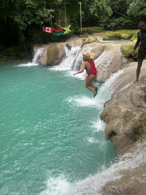 Ocho Rios : Blue Hole and Sightseeing Tour - From Ocho Rios streets to Island Gully Falls