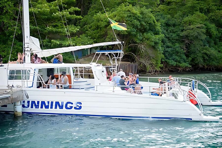 Ocho Rios Catamaran: Dunn's River, Snorkeling & Open Bar - The Return Cruise Turns Into a Party