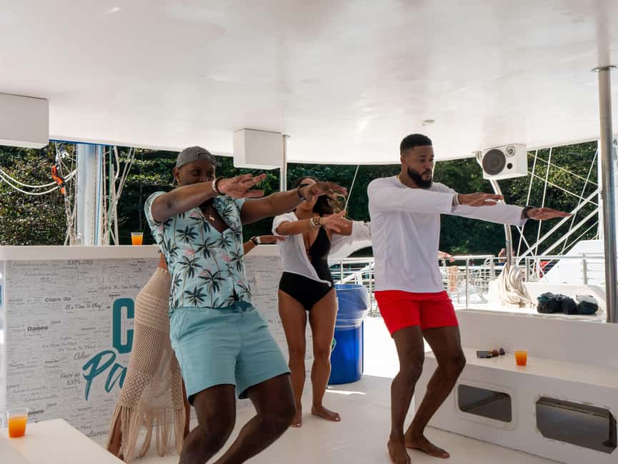 Ocho Rios: Catamaran Sail & Snorkel + Dunn's River Climb - Snorkeling in Ocho Rios Waters