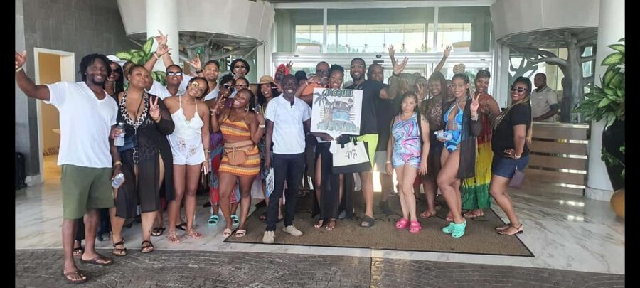 Ocho Rios: Dunn's River Falls and Shopping Tour - The 20-minute ride from Ocho Rios