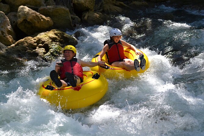 Ocho Rios: River Tubing, Lunch and Cocktails at Bamboo Beach Club - The guides are part of the entertainment