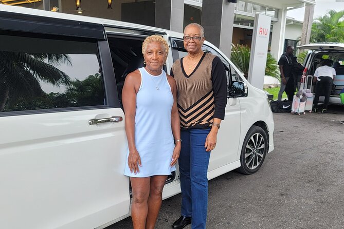 One way Private transfer from Airport to Resorts - Why the $60 group rate can be good value