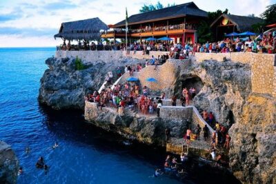 Party Catamaran: OpenBar, Music, Negril Beach, Caves, Snorkeling