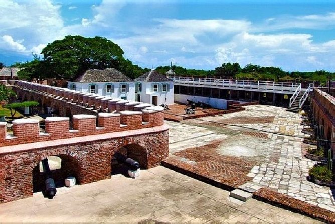 Port Royal Heritage & Sightseeing Tour from Kingston - Lunch at your own expense