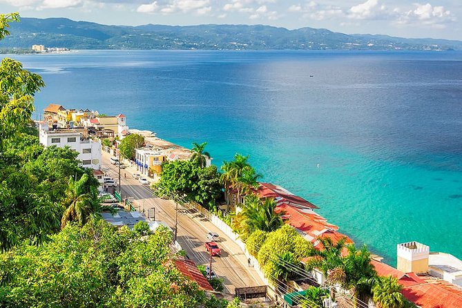 Private Airport Transfer in Montego Bay - The drive: smooth, careful, and practical