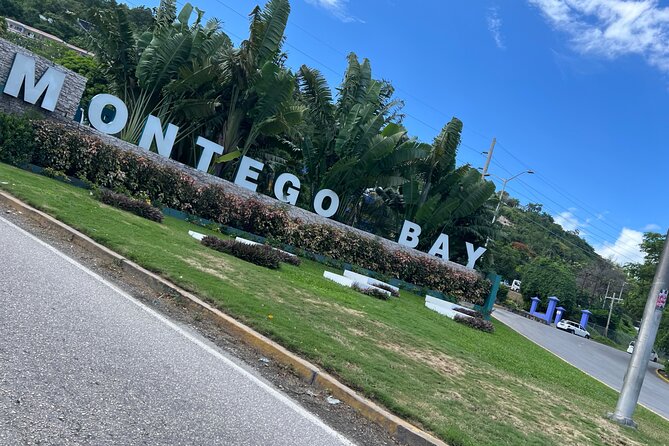 Private Airport Transfer Montego Bay hotels and Falmouth Hotels - Why a Private Vehicle Can Be Worth $40
