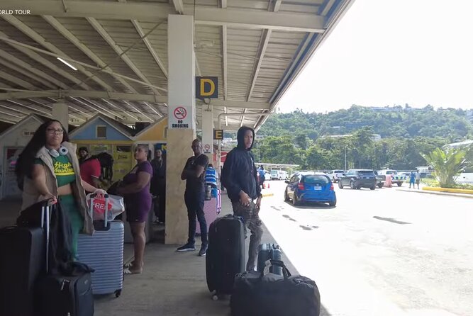 Private Airport Transfer's Departure & Arrival in & around MBJ - Meeting your driver at Sangster International Airport
