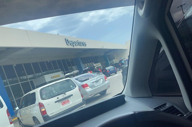 Private Airport transfer to/from all hotels in Negril round trip - The airport connection and hotel pickup
