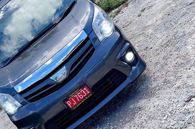 Private Airport transfer to/from all hotels in Negril round trip - How the $130 price works for different groups