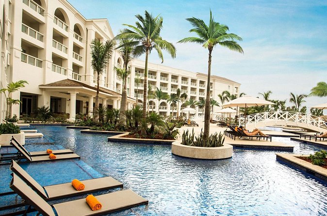 Private Airport Transfer to Hyatt Rose Hall Resort - Who should book this transfer