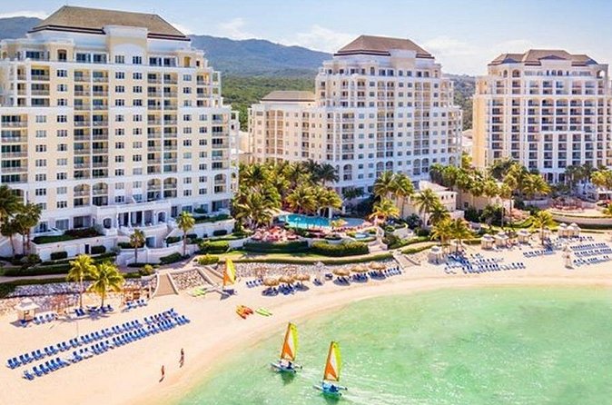 Private Airport Transfer to Jewel Grande Montego Bay Resort - Small personal touches along the way