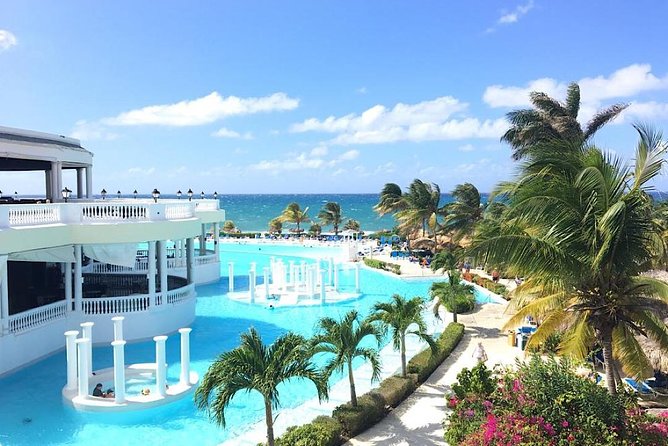 Private Airport Transfer to Lady Hamilton and Grand Palladium - The ride to Grand Palladium Jamaica Resort & Spa