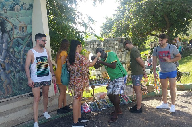 Private Airport Transfers and Tours - Airport pickup versus a full Jamaican tour