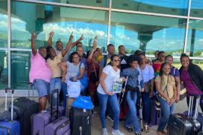Private Airport Transfers to/from Hotels in Montego Bay - A calm first ride after Montego Bay customs