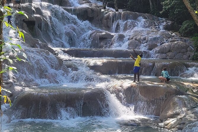 Private and Customize Tour from Montego Bay to Dunns River Falls - What You Are Really Buying for $90