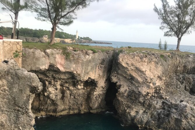 Private and Customized Tour to Negril From Montego Bay - Comfort, group size, and the eight-hour limit