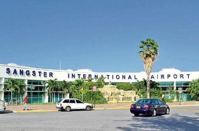 Private Arrival or Departure Transfer: Norman Manley Airport to Montego Bay - Meeting your driver at Norman Manley Airport