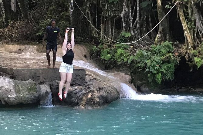 [PRIVATE] Blue Hole & Secret Falls Tour with Entrance Fees - What the Blue Hole and Secret Falls day is really like