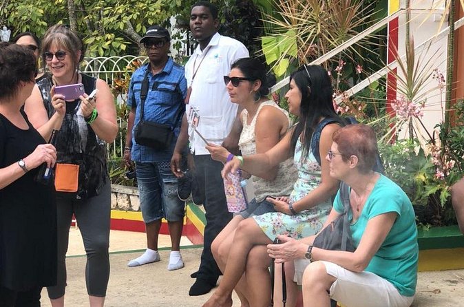 Private & Customize Tour to Bob Marley's Nine Mile and Dunn's River Falls - The drive from Montego Bay to Nine Mile