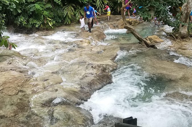 Private Dunn's River Falls from Ocho Rios - Why the guide and group size matter
