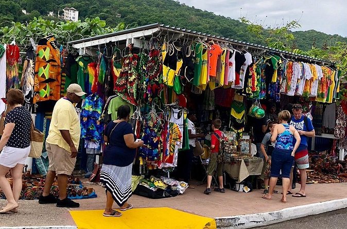 Private Guided 2-Hour Tour in Montego Bay - Seeing Montego Bay between the main stops
