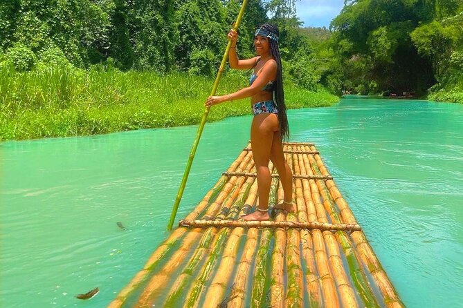 Private Martha Brae Bamboo Rafting Tour with Private Transfer - How this compares with a large group excursion