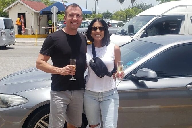 Private: Montego Bay Airport- Negril Resorts on the beach - Meeting a local driver and learning along the way