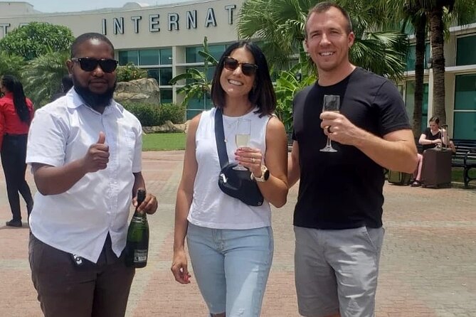 Private: Montego Bay Airport- Negril Resorts on the beach - Who should book this transfer