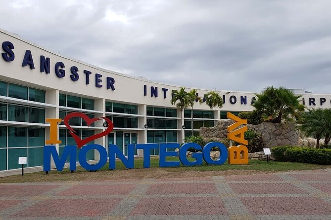Private Montego Bay Airport Transfer to Hotels in Montego Bay - Finding your driver at Sangster International Airport