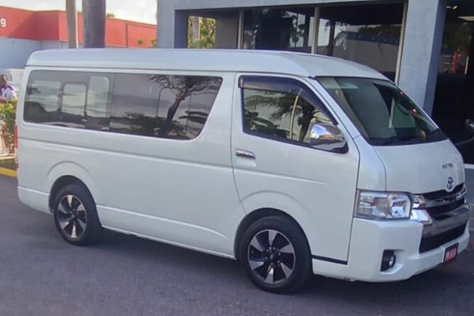 Private Montego Bay Airport Transfer to Montego Bay Hotels - Meeting your driver at Montego Bay Airport