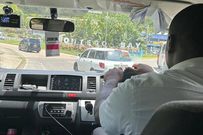 Private Montego Bay Airport Transfer to Negril - A private vehicle means fewer delays