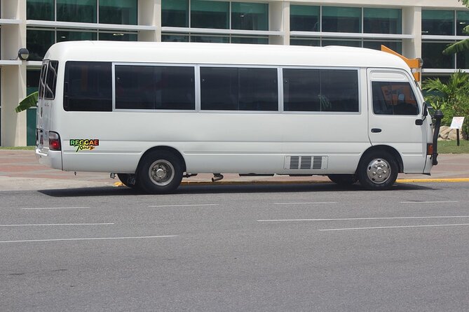 Private Montego Bay Airport Transfer to Ocho Rios Hotels - What the drivers add to a basic transfer