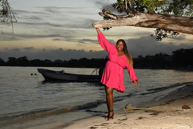 Private Professional Photography Session in Jamaica - How the experience handles groups and children