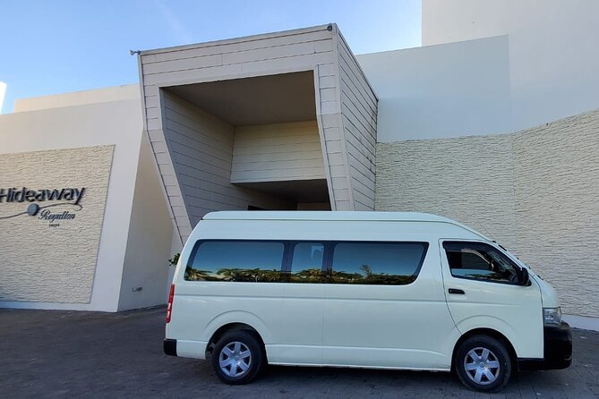 Private Round Trip Airport Transfer from Montego Bay to Negril - Leaving Sangster Airport without the taxi queue