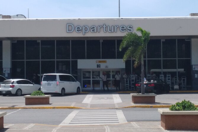 Private Round Trip Airport Transfer from Montego Bay to Ocho Rios - The 90-minute to two-hour ride east