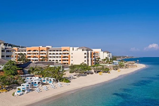 Private Roundtrip Airport Transfer to Iberostar Resorts - What the Arrival Ride Feels Like