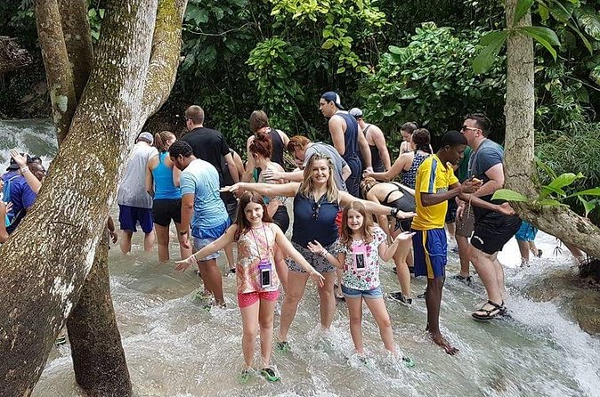 Private Tour - Dunn's River Falls and Ocho Rios Experience from Ocho Rios - What the private format does, and does not, include