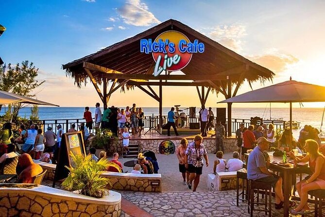 Private Transfer Airport to Montego bay Hotels in Jamaica - A simple arrival in Montego Bay