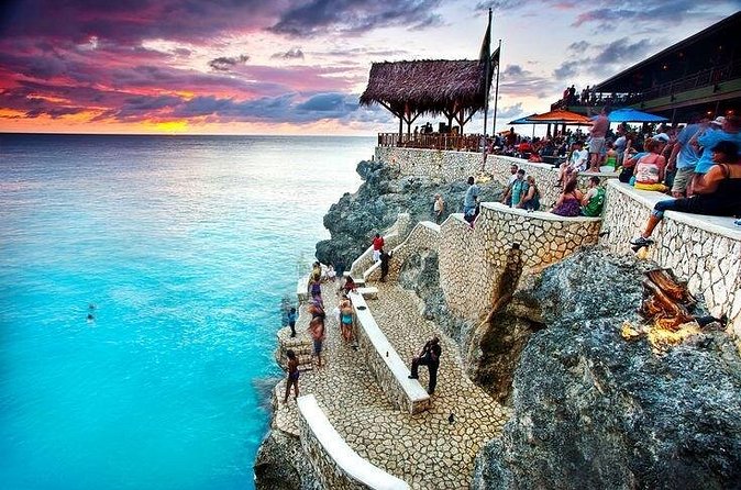 Private Transfer Airport to Montego bay Hotels in Jamaica - A thoughtful option for families