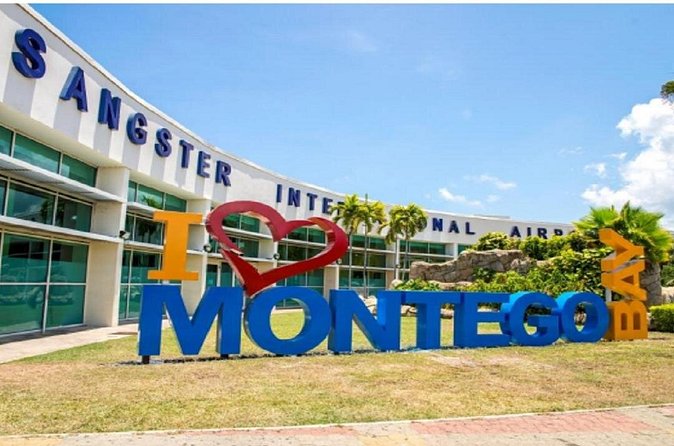Private Transfer from Negril to Sangster Airport (MBJ) - Comfort, Wi-Fi, and luggage help