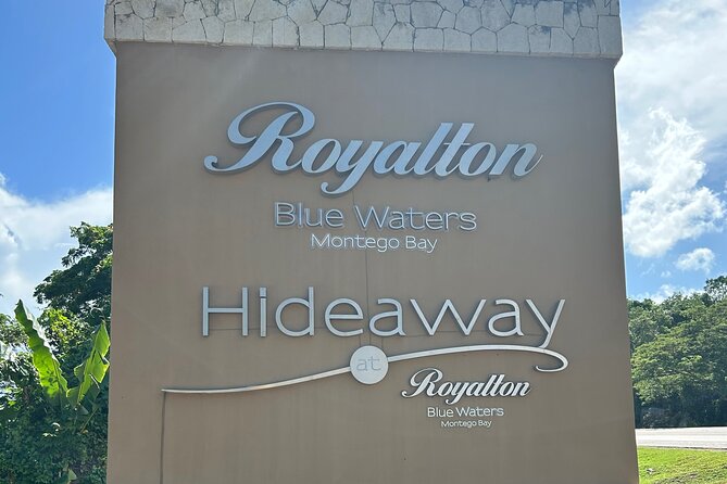 Private Transfer Grand Palladium and Royalton Blue Water Resort - A simple ride between Grand Palladium and Royalton Blue Water