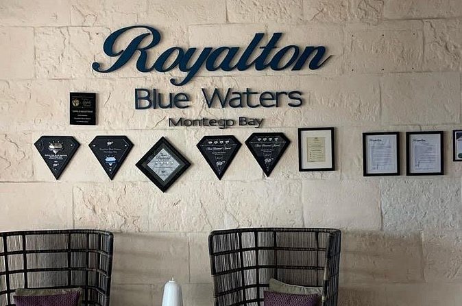 Private Transfer Grand Palladium and Royalton Blue Water Resort - A private ride means more control, not a guided tour