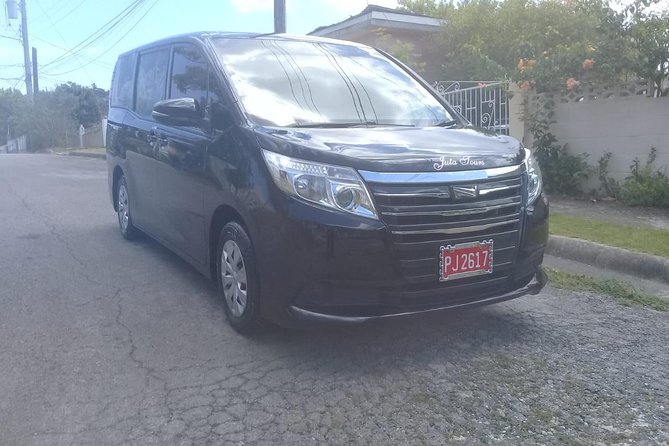 Private Transfer Montego Bay to Ocho Rios - Meeting your driver at arrivals