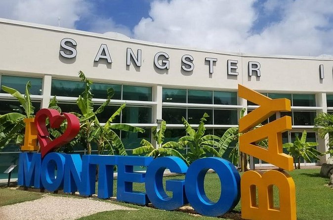 Private Transfers from Montego Bay Airport to Runaway Bay Hotels - Meeting Desmond Sr., Desmond Jr., and Winston